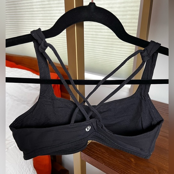 Lululemon Free To Be Bra in Black - Picture 4 of 5